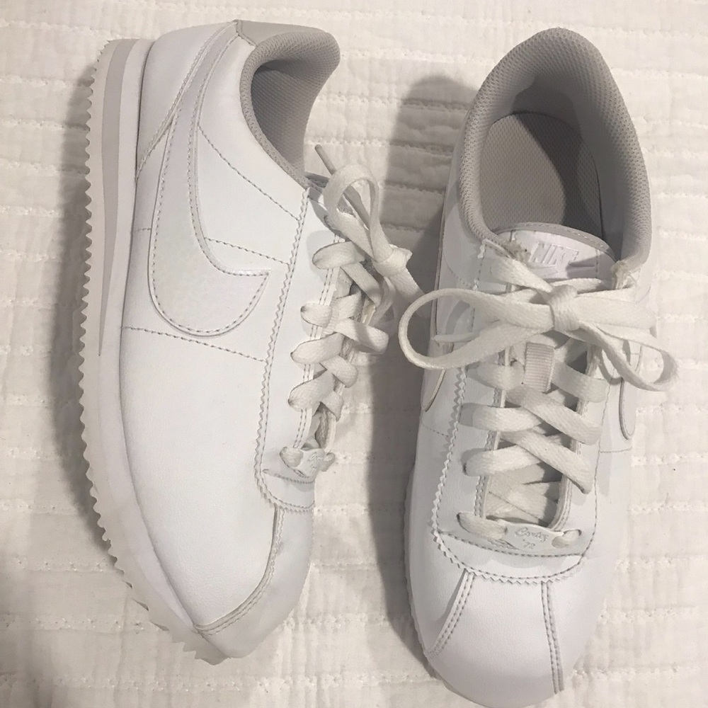 Nike Cortez 23 Premium Leather like new 7 Y fits like 71/2 W - Picture 4 of 7